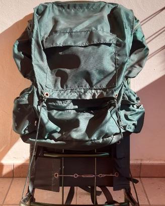 Zaino da escursionismo con telaio esterno vintage