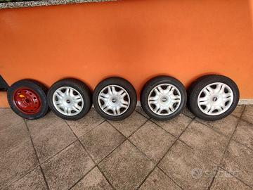 gomme da neve più ruotino