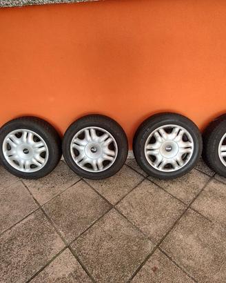 gomme da neve più ruotino