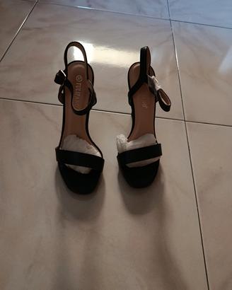 Eleganti sandali tacco alto 