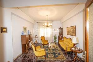 Ampio e luminoso quadrilocale in zona servita