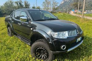 Mitsubishi L200 2.5 Double Cab intense
