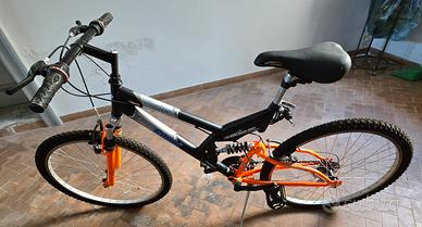 Mountan Bike 26" Fausto Coppi colore nero-arancio