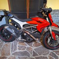 Ducati Hyperstrada 821 - 2013