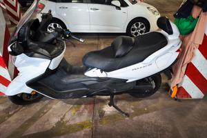 Suzuki Burgman 650