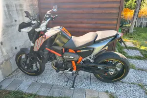 Duke 690 