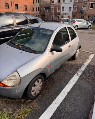 Ford Ka 2000 gomme nuove e revisione – 450 €