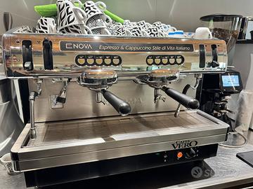 Macchina da caffé professionale FAEMA 2 Gruppi