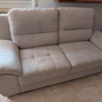 Coppia di divani 2 e 3 posti  come nuovi