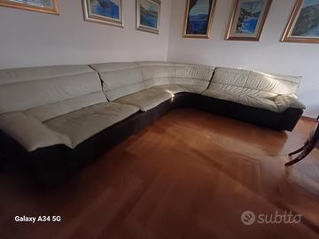 divano angolare maxi Rossi d'Albizzate in pelle