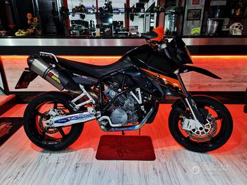 Ktm 990 SM Supermoto Black- Akrapovic System