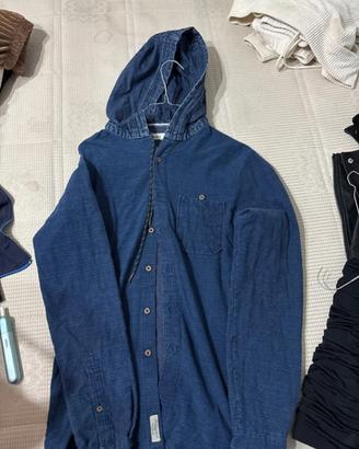 Camicia con capuccio