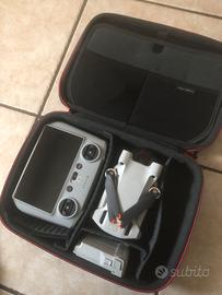 DJI Mini 3 Pro + RC schermo integrato - Come nuovo
