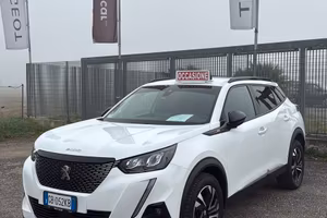 Peugeot 2008 BlueHDi 100 S&S Allure