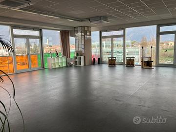 Locale per fisioterapia, osteopatia, corsi fitness