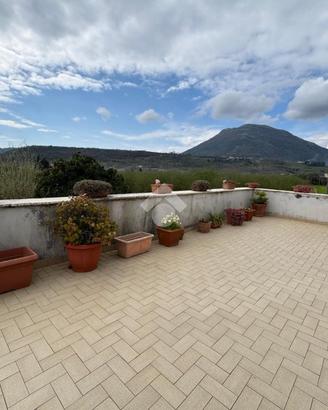 VILLA SINGOLA A GIFFONI SEI CASALI
