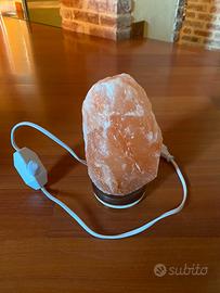 Lampada in pietra di sale
