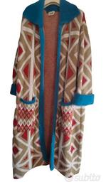 Cappotto Akep con tasche frontali e cintura