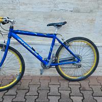bicicletta, bici da bambono/ragazzo a € 80