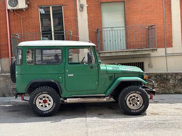 Toyota land cruiser bj 40