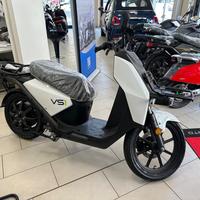 SUPER SOCO CPX VS1 2 batterie 140km Autonomia 15