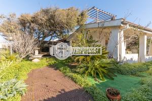 VILLA BIFAMILIARE CAMPO DI MARE UNICO LIVELLO