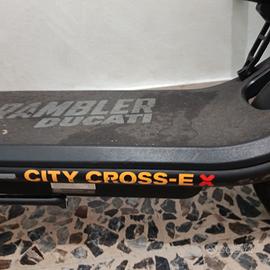 monopattino elettrico ducati scrambler city cross 