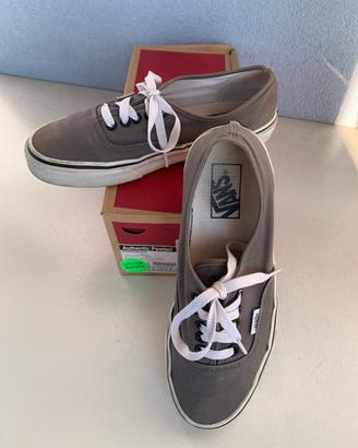 VANS Authentic