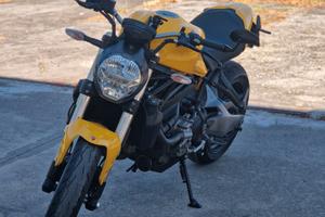 Ducati Monster 821