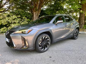 Lexus UX 250h ***** F-SPORT ****** 4WD ******* 4X4