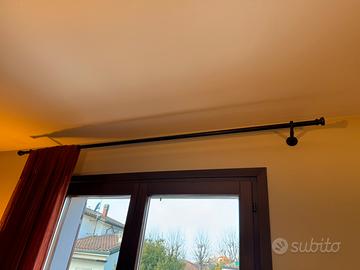 Lampadario applique bastone tende