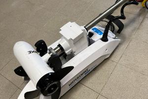 Watersnake motorino di prua