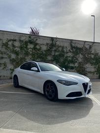 Alfa Romeo Giulia 2.2 Turbodiesel 180 CV Business 