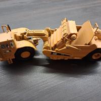 Modellino CAT 623G Elevating Scraper 1:50