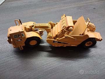 Modellino CAT 623G Elevating Scraper 1:50