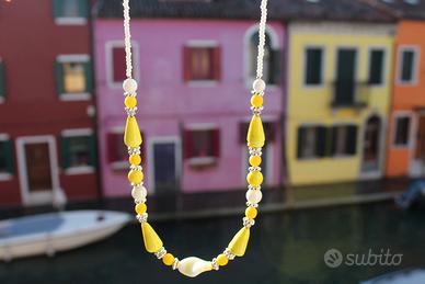 collana girocollo in vetro di Murano gialla