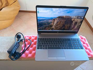 HP 250 G8 15,6 FHD 4-core i3-11gen 8/256GB Samsung