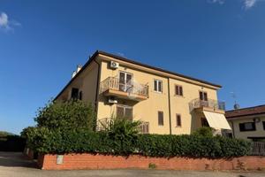 VILLA A SCHIERA A VENAFRO
