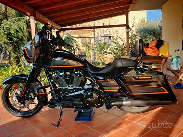 Street glide special