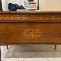 Comò Antico stile Maggiolini intarsiato.