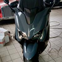 Yamaha T-Max 560 Tech Max (2021)