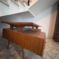 Scrivania da restaurare