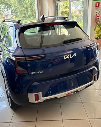 Kia Stonic 1.0 T-GDi 100 CV MHEV MT Black Edition 