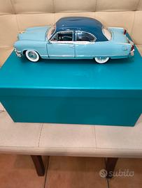 1953 Kaiser Manhattan #50347  1/18 Highway 61