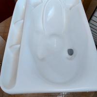 Fasciatoio con bagnetto della Cam