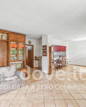 Villa di 265 m² con 5 locali e box auto a Sesto Ca