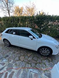 AUDI A3 G-TRON SPORTBACK BIANCA