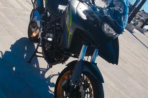 QJ SRT 700X