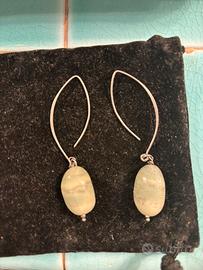 Orecchini pendenti in argento con pietra naturale