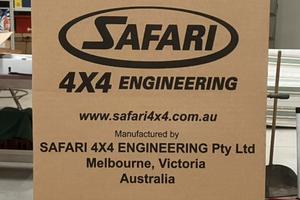 NIB Snorkel Safari 4x4 Land Rover Defender td4